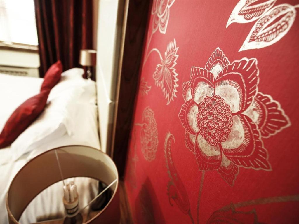 Customs House Country Inn Belcoo Oda fotoğraf