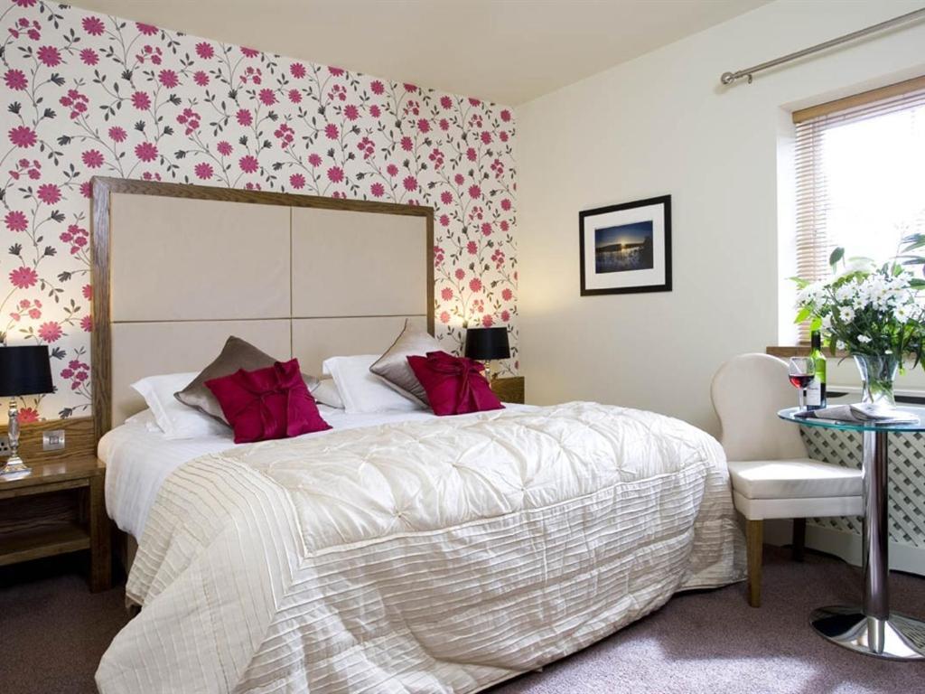 Customs House Country Inn Belcoo Oda fotoğraf